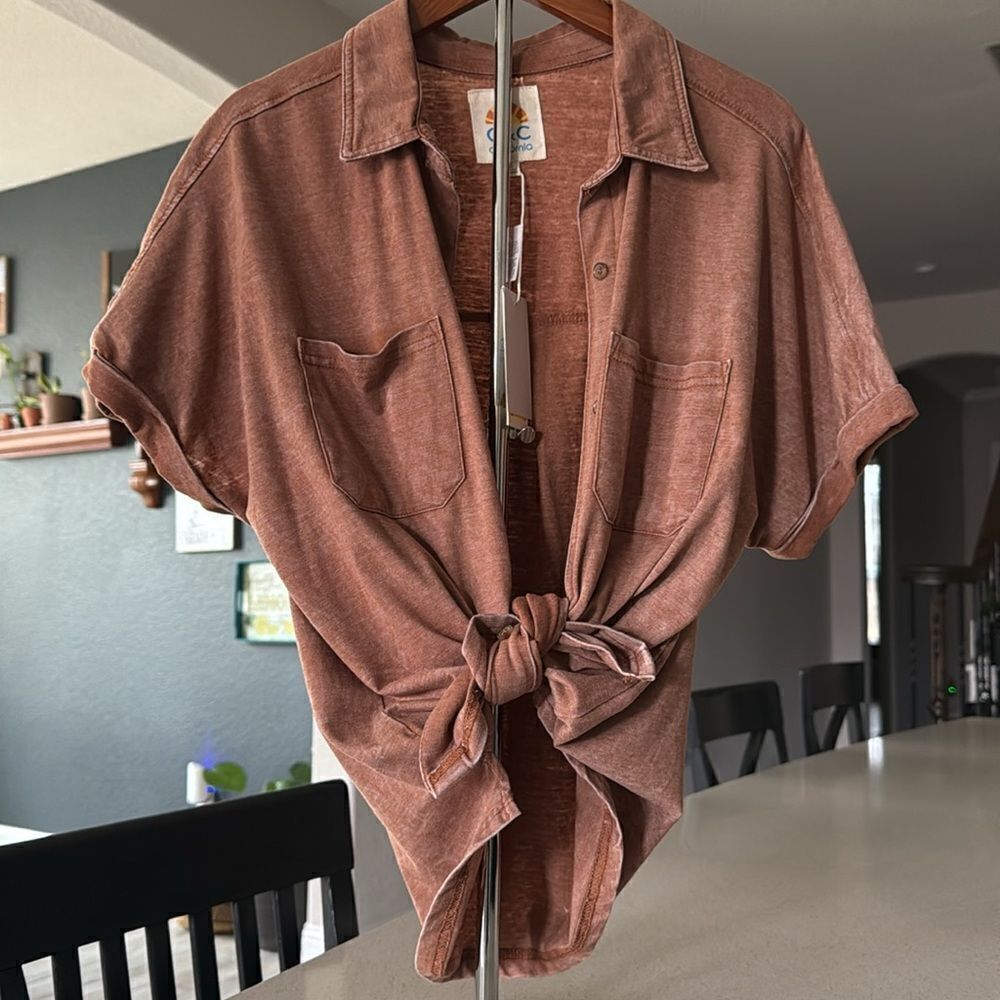 NWT C & C Collar Button Down S Earthy Casual Shirt in Rust Short Sleeve - Picture 7 of 7
